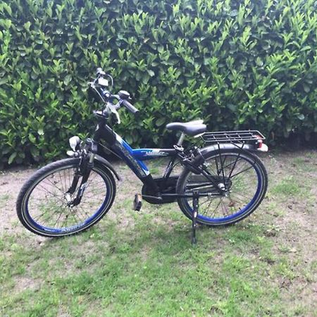 Charmante Woning Op Rustig Park Met Fietsen Эпе Экстерьер фото