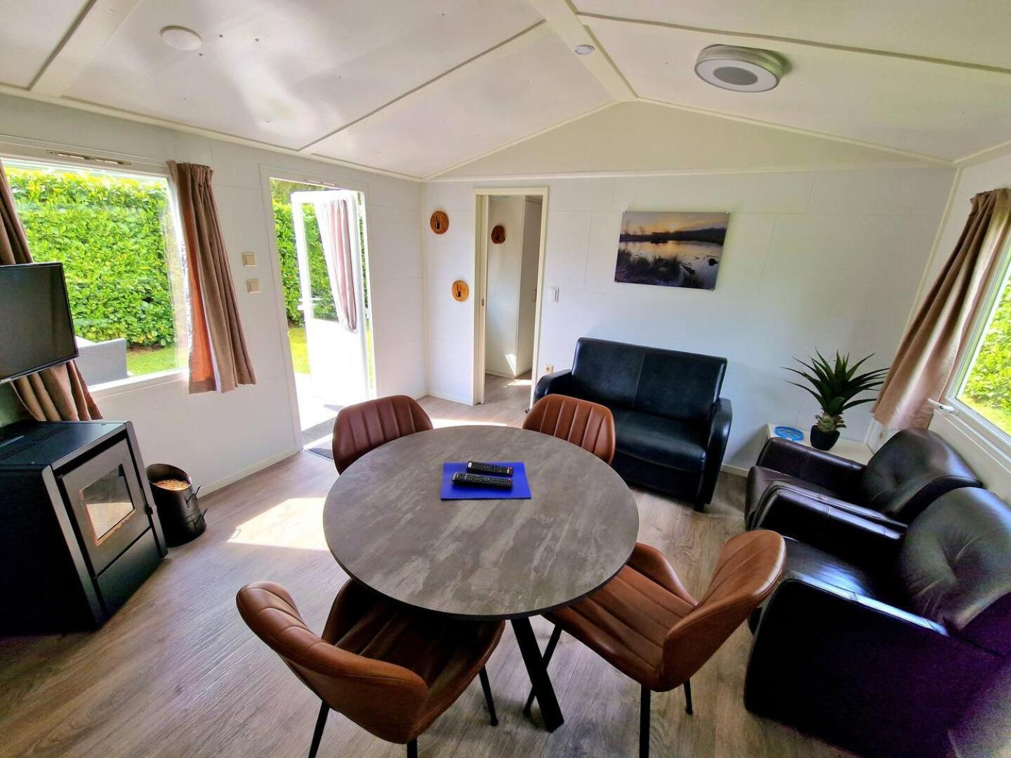 Charmante Woning Op Rustig Park Met Fietsen Эпе Экстерьер фото