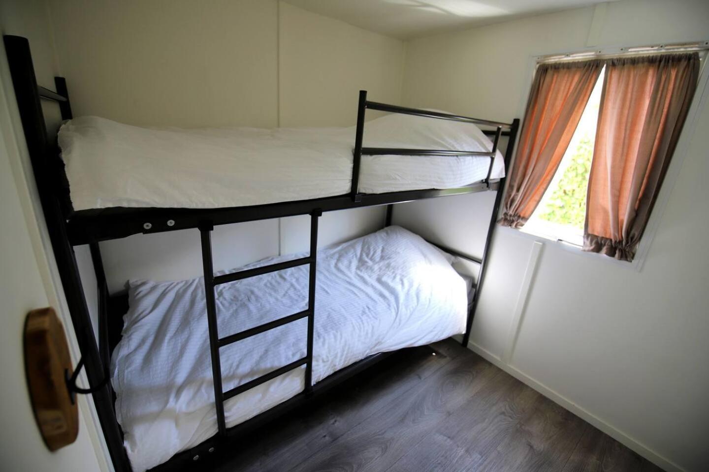Charmante Woning Op Rustig Park Met Fietsen Эпе Экстерьер фото