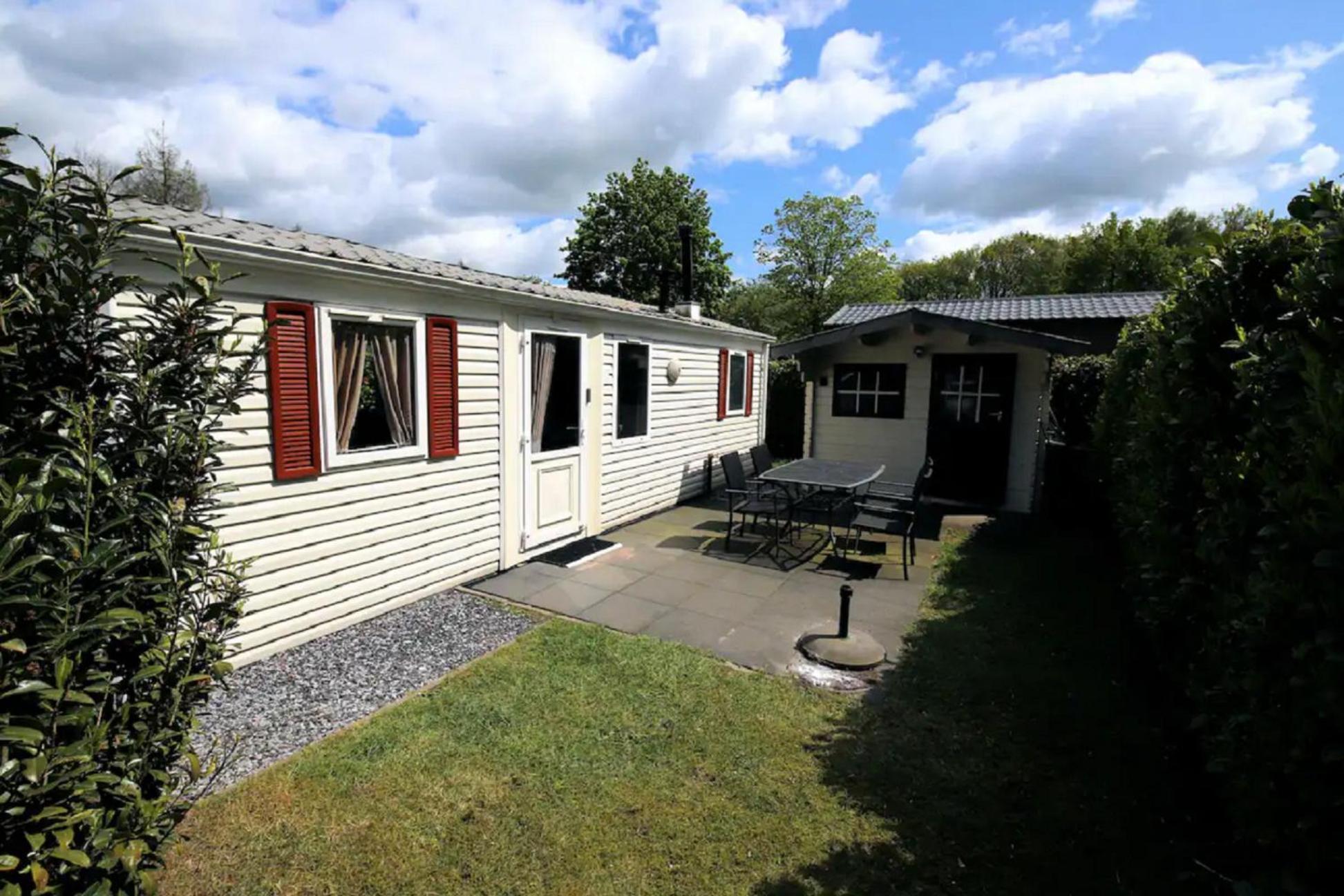 Charmante Woning Op Rustig Park Met Fietsen Эпе Экстерьер фото